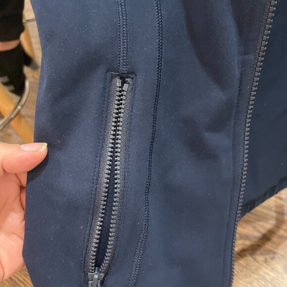 Lululemon Define Luon Jacket NWT SIZE 8 - Picture 5 of 7